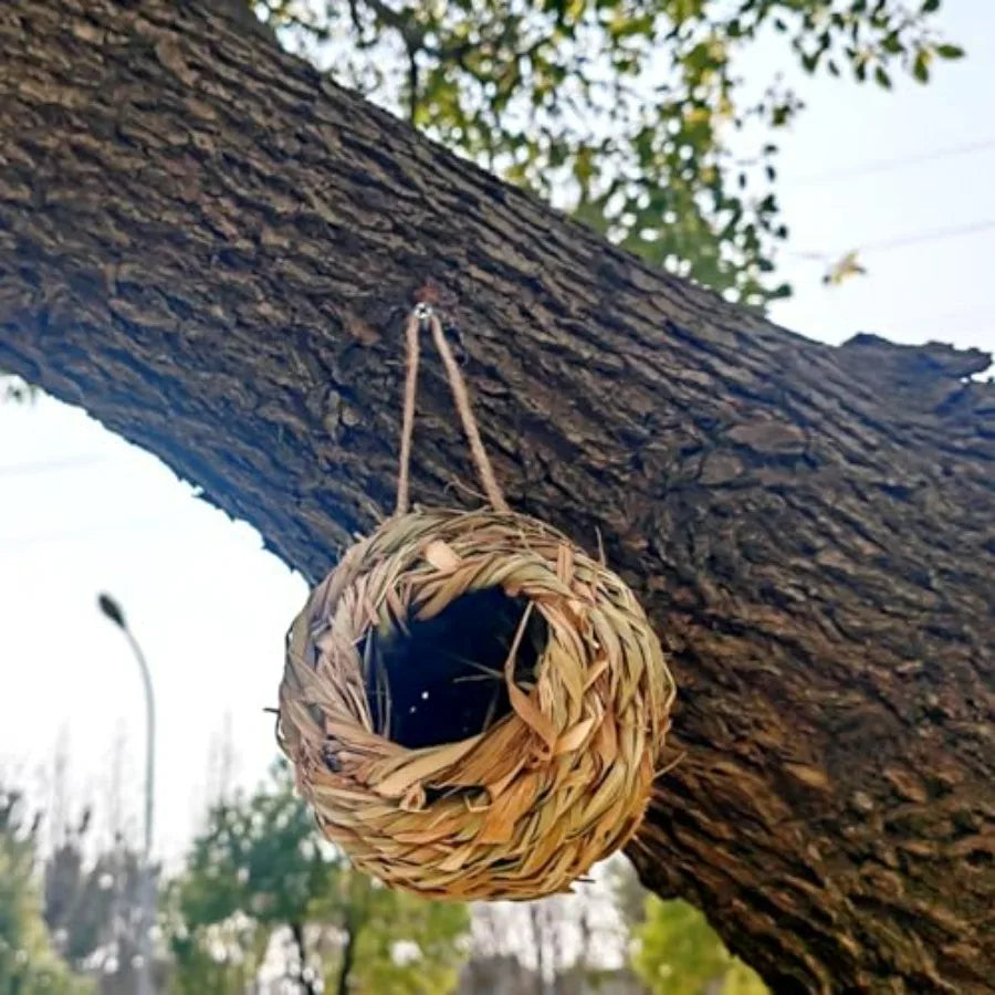 4PCS 5.5inch Hanging Hummingbird Nest House for Outside, Ball Shape, Hand Woven, Durable Sturdy, Made of Natural Grass, Perfect
