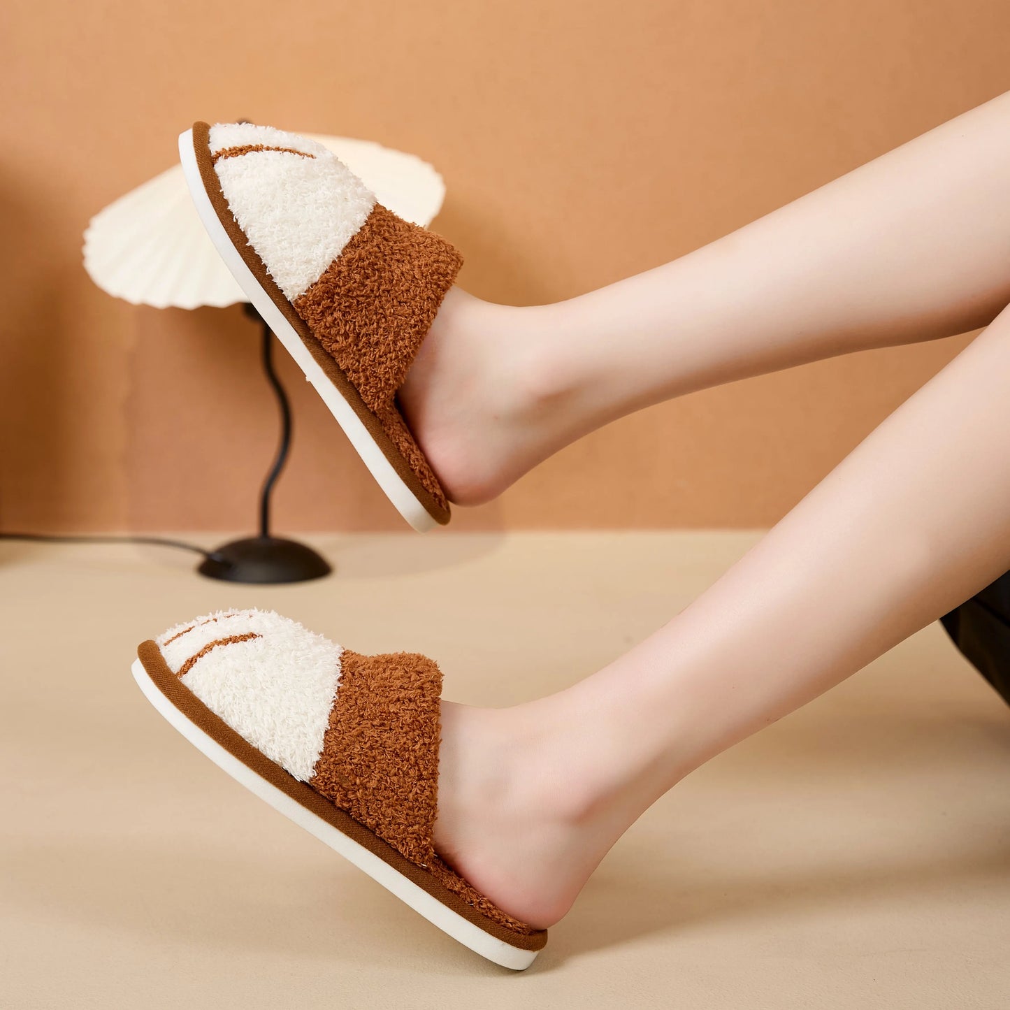 Cotton slippers for men, cute cat paws, plush for home use, anti slip for autumn and winter couples, indoor warmth for home use